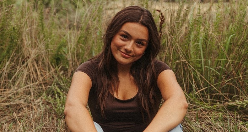 Senior Spotlight - Sara Barbera