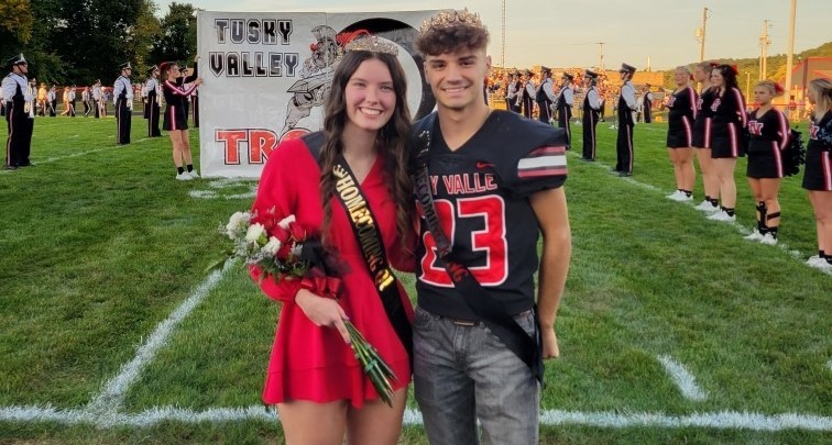 Congratulations to Locie Levengood and Logan McKinney on being the 2023 Homecoming Queen and King!