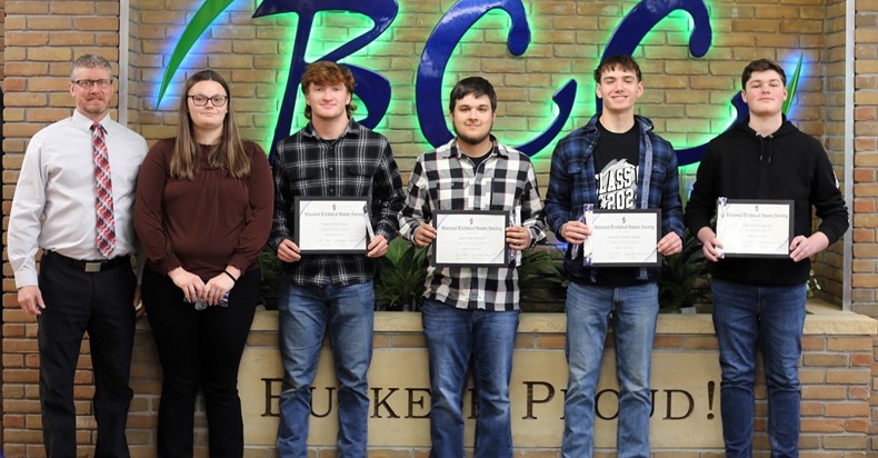 Congratulations to TVHS Buckeye Career Center students James Fitzgerald, Jakob Marzilli, Zachary Swiney, Shane Twiss, and Sophia Kline as they were inducted in the National Technical Honor Society.