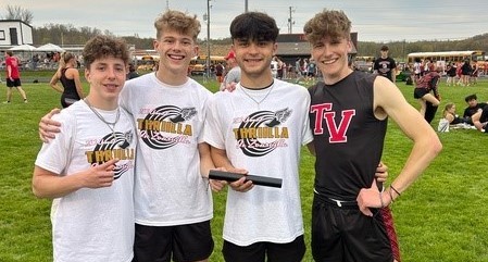 Congratulations to the boys 4x200M relay team of Tilor Waltz, Eli Miller, Marcus McNichols and Abe McElwee as they set a new school record on Friday night.